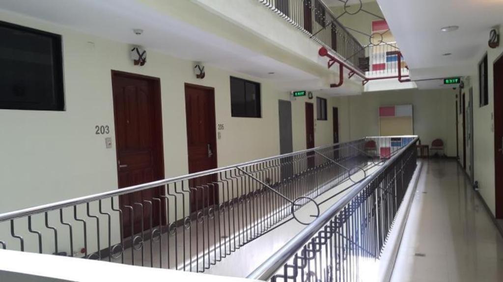 Time Travellers Hotel Manila Ngoại thất bức ảnh