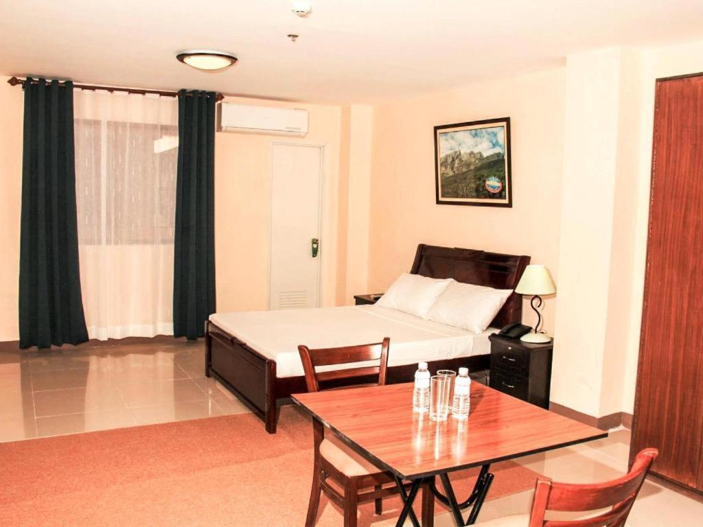 Time Travellers Hotel Manila Ngoại thất bức ảnh